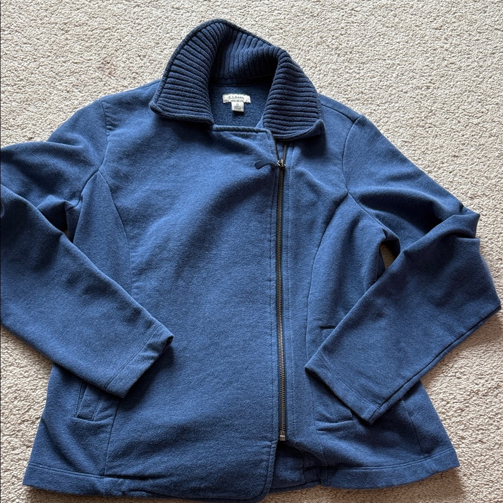 Soft L.L. Bean blue sweater sz M